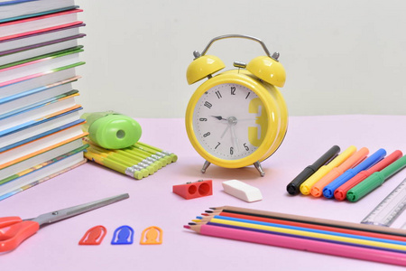 學校用品與文具用品 學生學習的得力助手